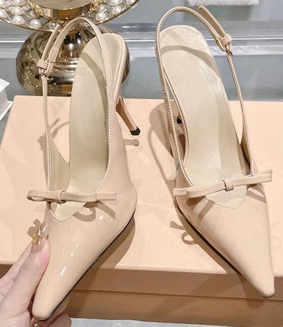 صندل نسائي بكعب عالٍ ومشبك من خط واحد وكعب رفيع بتصميم صيفي جديد مع ربطة عنق على شكل فيونكة وجزء علوي من الجلد اللامع