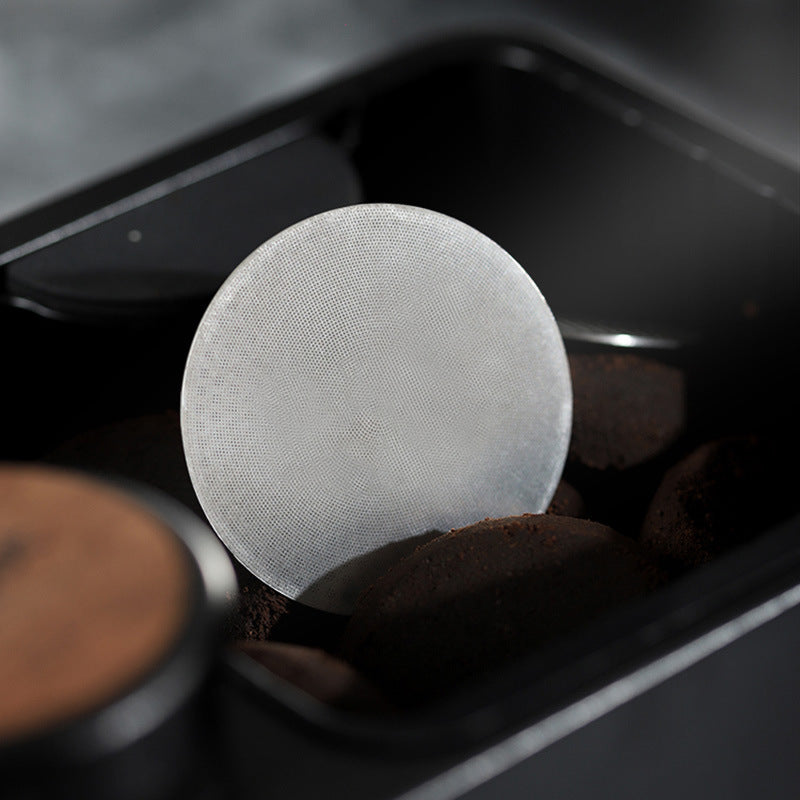 Powder bowl water distribution screen filter