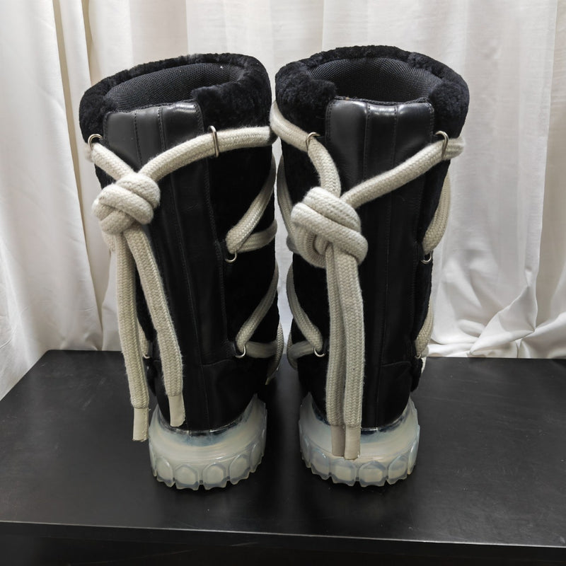Warm-weather snow boots