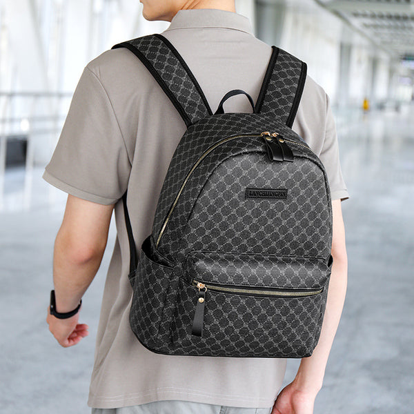 Fashionable and versatile backpack