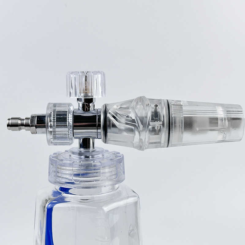 Household high-pressure water gun for cleaning the kettle