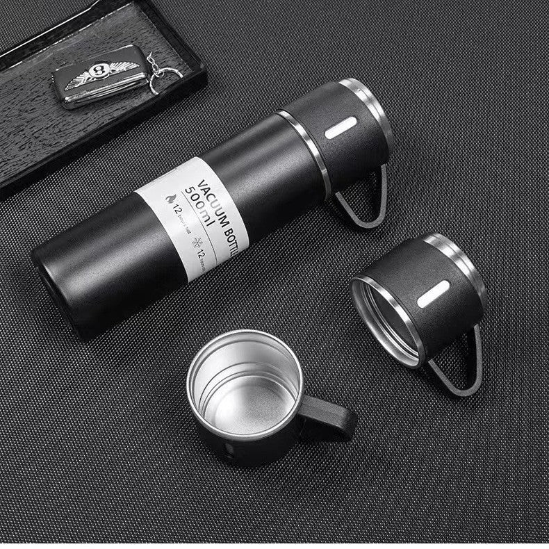 Travel cup vacuum insulated coffee cup