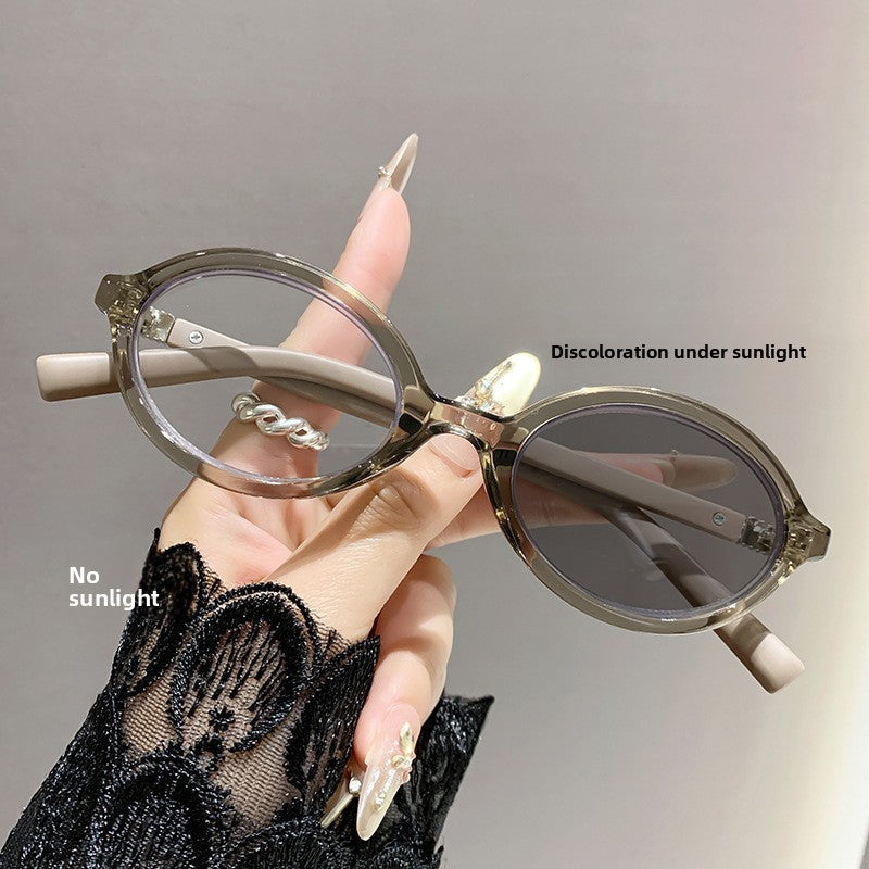 Light-sensitive color-changing nearsighted glasses with blue light protection