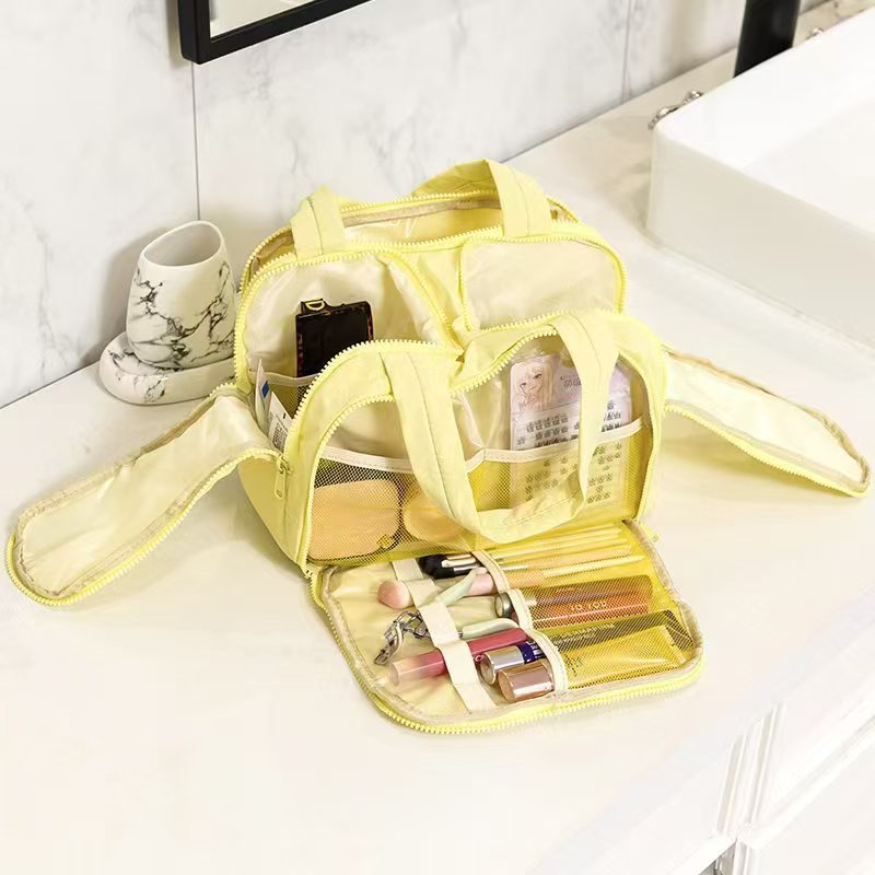 Fashionable and Simple Makeup Bag